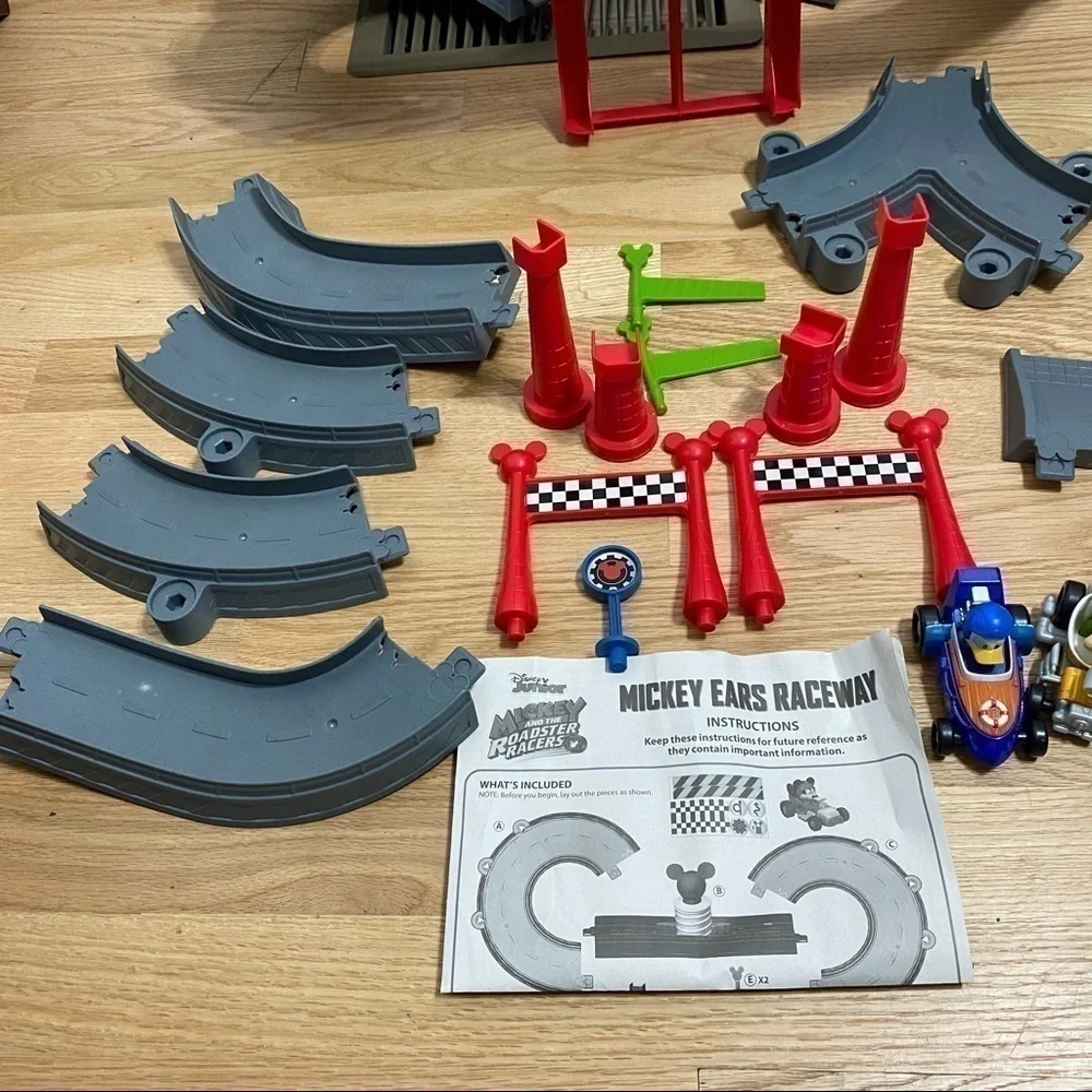 Mickey Ears Raceway W/ 3 Diecast Cars Goofy Mickey Mouse Donald Duck Play Set